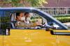 Menko Airlangga secara resmi membuka acara peluncuran produksi perdana mobil Wuling Air EV buatan Indonesia.