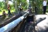 Pipa Minyak Pertamina Kembali Bocor, Warga Sempat Rebutan (Foto: MNC Media)