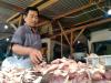 Namun tidak hanya telur ayam, di Kabupaten Indramayu kenaikan itu juga terjadi terhadap harga daging ayam, kacang merah, hingga beras.