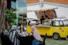Dukung Pelaku Kuliner Bali, Wamenparekraf Angela Cicipi Sajian Food Truck di BICC (FOTO: MNC Media)