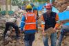 Petugas PLN Ini Tetap Layani Masyarakat Meski Rumahnya Hancur Akibat Gempa (FOTO: MNC Media)