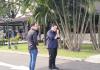 Menteri BUMN Erick Thohir bersama Wisnutama nampak hadir ke kompleks Hotel Royal Ambarrukmo.