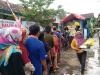 Jual Beras Murah, Operasi Pasar Bulog Diserbu Ratusan Ibu-Ibu. (Foto: Abdul Rohman/MNC Media)