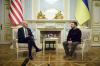 Biden dan Zelenskyy Bahas Dukungan untuk Ukraina. (Foto: MNC Media)