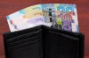 Dolar AS Lewat, Inilah Mata Uang Tertinggi di Dunia. (FOTO : MNC MEDIA)