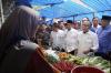 Blusukan ke Pasar Riau, Mendag Akui Harga Telur sampai Beras Alami Kenaikan. (Foto: MNC Media)