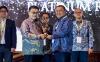 Bank bjb meraih penghargaan dengan predikat Platinum Rank dalam ajang Asia Sustainability Reporting Rating 2023. (BJB)