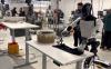 Robot humanoid rancangan Elon Musk, Optimus, dipamerkan punya kemampuan melipat baju (X/@elonmusk)