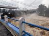 Puncak Diguyur Hujan Deras, Status Bendung Katulampa Naik Siaga 3. (Foto: Putra Ramadhani/MNC Media)
