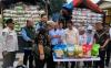 Pj Gubernur DKI Jakarta Heru Budi Hartono resmi melepas atau menyebar 15 juta kilogram beras premium untuk toko ritel modern se-Jabodetabek. (Dinar Fitra/MPI)
