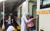 Ribuan pemudik diberangkatkan dari Stasiun Malang Kota Baru pada H-6 Lebaran, Rabu (3/4/2024). (Avirista Midadaa/MPI)