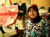 Kisah Sukses Titik Winarti, Berdayakan Penyandang Disabilitas untuk Berkarya Kerajinan Tangan. (Foto: Bisnis UKM)