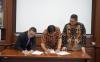 Mustika Ratu (MRAT) menjalin kerja sama dengan United Dico Citas (UDC), dalam rangka memperluas distribusi dan ketersediaan produk berbahan alami (Mustika Ratu)