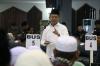 Menko PMK Sambut Kepulangan Jamaah Haji Kloter Pertama di Indonesia. (Foto: Dok. Kemenko PMK)