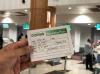 Imbas Microsoft Down, Boarding Pass di Bandara Juanda Ditulis Tangan. (Foto Sukardi/MPI)