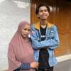 Kisah Sukses Alif Cepmek: dari Pengepul Botol ke Konten Kreator, Belikan Rumah untuk Ibu. (Foto: TikTok/Alif Cepmek)