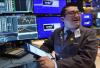 Wall Street Dibuka Menguat, Pasar Amati Penundaan Tarif Produk Elektronik China  (Foto: dok AP)