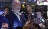 Wall Street Ditutup Melemah, S&P 500 Tertekan Penurunan Saham Ritel dan Teknologi. Foto: dok. AP.