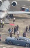 Super Mewah, Lisa BLACKPINK Tiba di Indonesia dengan Private Jet dan Dijemput Rolls-Royce. (Foto: Dok. Akun X @blackpinkglobal)