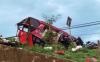 Penampakan bus usai terlibat kecelakaan di Jalan Tol Pandaan - Malang, Jawa Timur. (Avirista Midadaa/MPI)