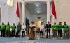 Presiden Prabowo Subianto meminta perusahaan memberi bonus hari raya ke driver ojek online dan kurir paket online.