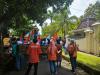 KSPI Geruduk Rumah Dirut Sritex (SRIL) Iwan Lukminto, Tuntut Pembayaran THR dan Pesangon. (Foto Dhessy/MPI)