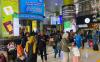 Pemudik masih memadati Stasiun Gambir, Jakarta Pusat di H-1 Lebaran atau Idulfitri 2025. (Foto: Fadli Ramadan/MPI)