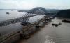 Jembatan Mahakam di Samarinda, Kalimantan Timur, dihantam Kapal tongkang.  (Foto: Doc/ Binamarga Pekerjaan Umum)