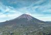 Pendaki Wajib Pakai Gelang Pelacak saat Naik Gunung Semeru, Ini Alasan Pengelola. (Foto Istimewa)