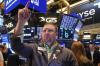 Wall Street Dibuka Lesu, Investor Cermati Laporan Keuangan Emiten Ritel. (Foto: AP Photo)