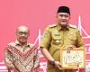 Kisah Inspiratif Umroh Gratis, Pendiri Sekolah Era 1990-an Dapat Hadiah dari Bupati. (Foto: Pemkab Bogor)