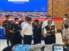 Sita 1.435 Bal Pakaian Bekas Ilegal, Suahasil Soroti Ancaman bagi Industri Tekstil dan Konsumen. Foto: iNews Media Group.