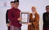 Customer Experience Group Head, PT Bank Syariah Indonesia menerima Platinum Award dalam agenda The Best Contact Center Indonesia 2026 (Foto: Ist)