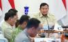 Presiden Prabowo Subianto menyalurkan bantuan presiden untuk penanganan kebakaran hutan dan lahan di Kalimantan Barat senilai Rp240 miliar. (Foto: Dok. Setpres)