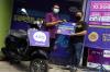 Beli Paket Internet Axis, Pria Jombang Dapat Hadiah Vespa LX125