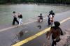 Serunya Ngabuburit di Danau Sunter