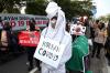 Pocong Korban Covid-19 Bergentayangan saat Sosialisasi Protokol Kesehatan di Suramadu
