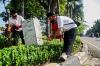 Rayakan HUT Jakarta ke-494, Petugas Suku Dinas Kehutanan Ciracas Kenakan Pakaian Adat Betawi