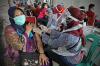 Tinjau Program Vaksinasi, Ketua Satgas Bersama Panglima TNI dan Menkes Apresiasi Keikutsertaan Warga