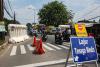 Tanpa Penjagaan, Pengendara Terobos Pos Penyekatan Jalan Raya Bogor