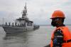 Koarmada II Kerahkan KRI Singa-651 Distribusikan Rp5,6 Miliar ke Wilayah 3 T