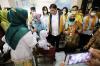Menko Perekonomian Airlangga Hartarto Tinjau Program Vaksinasi Anak di SDN 05 Jakarta Barat
