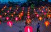 Pemasangan Lampion Jelang Imlek di Vihara Dharmakirti Palembang