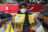 Warga Serbu Operasi Pasar Minyak Goreng di Polsek Tebet