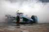 Begini Aksi Pembalap Formula E Nyck De Vries saat Melakukan Drifting di Monas