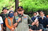 Kepala BNPB Serahkan Dana Stimulan kepada 647 Warga Nagrak Terdampak Gempa Bumi Cianjur
