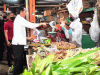 Presiden Jokowi Tinjau Aktivitas Perdagangan di Pasar Sentul