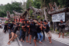 Tradisi Pemakaman Liang Kuburan Batu di Toraja