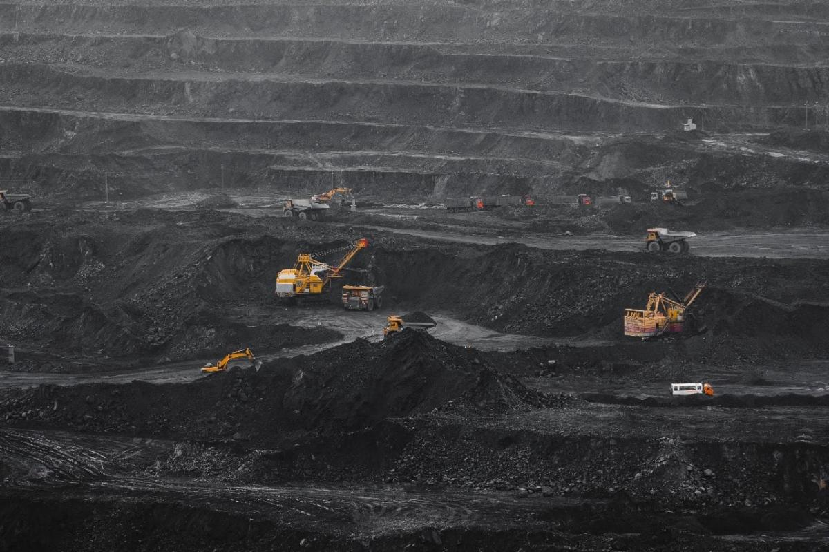 Moody's dan S&P Kompak Soroti Risiko Kebijakan Ekspor Satu Pintu Indonesia Moody's dan S&P Kompak Soroti Risiko Kebijakan Ekspor Satu Pintu Indonesia