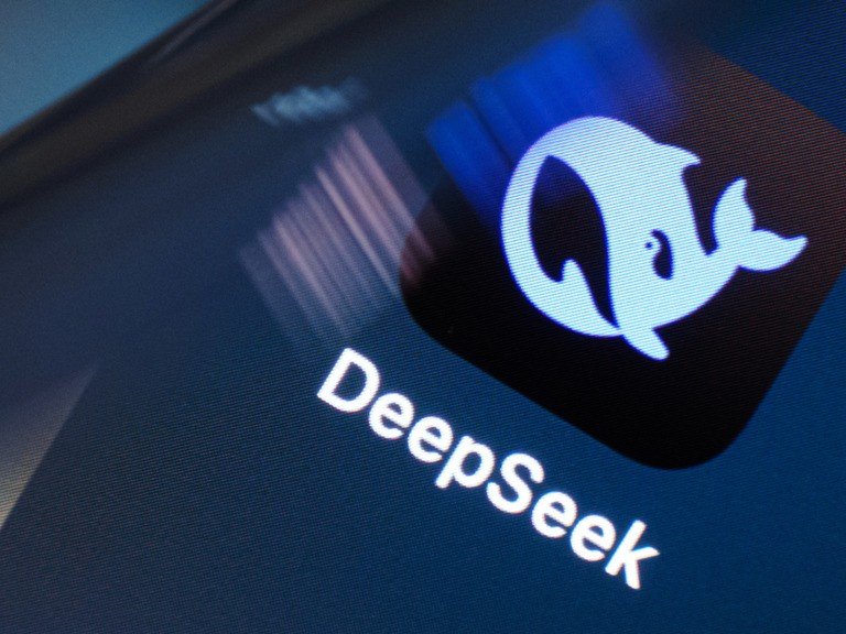 DeepSeek Berencana Galang Dana, Bidik Valuasi Rp780 Triliun DeepSeek Berencana Galang Dana, Bidik Valuasi Rp780 Triliun